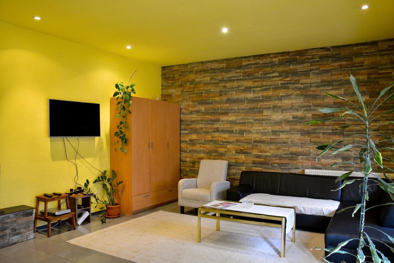 Afrodite Apartmanhaz Eger Buitenkant foto